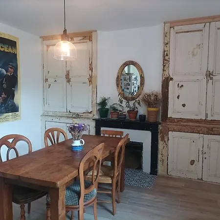 Holiday home Maison Familiale En Centre-ville Rochefort (Charente-Maritime)