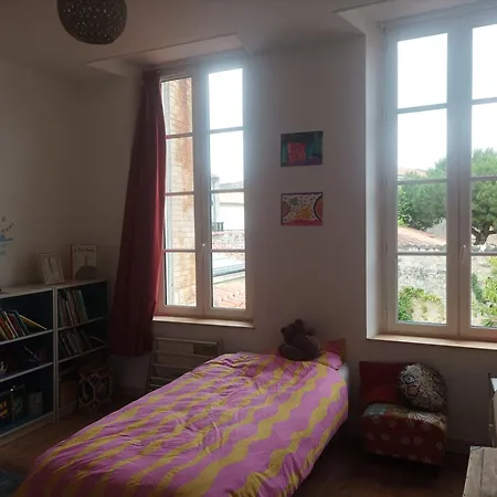 Holiday home Maison Familiale En Centre-ville Rochefort (Charente-Maritime)